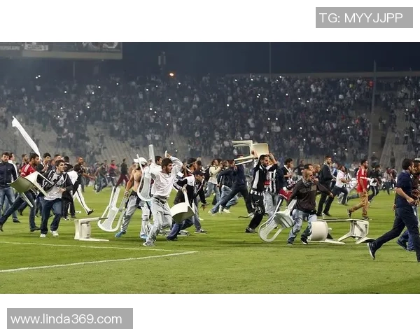 英国足球流氓球星的争议与历史影响分析